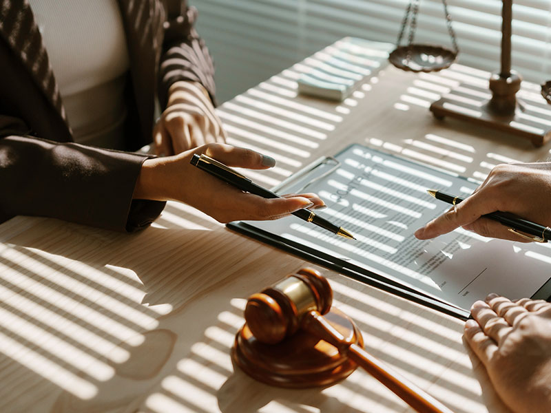 4. 透過律師採取法律行動